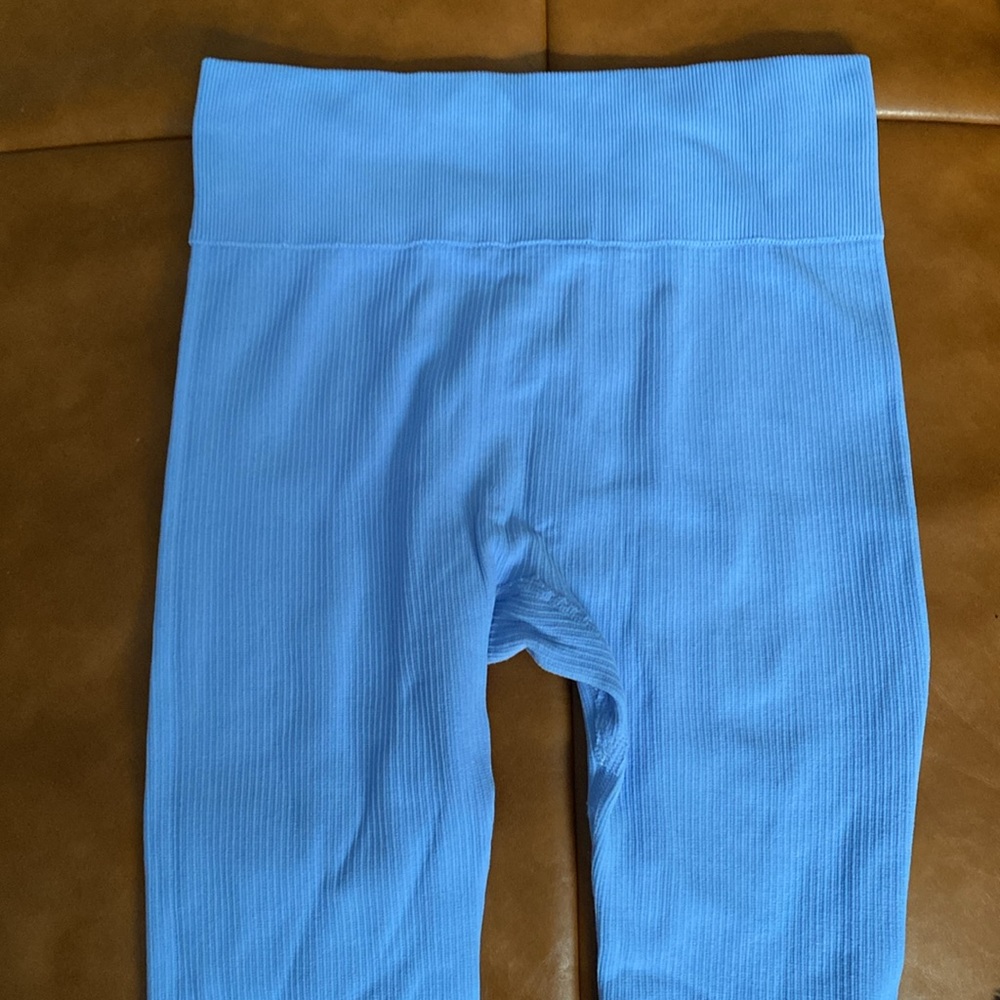 Periwinkle ribbed workout leggings